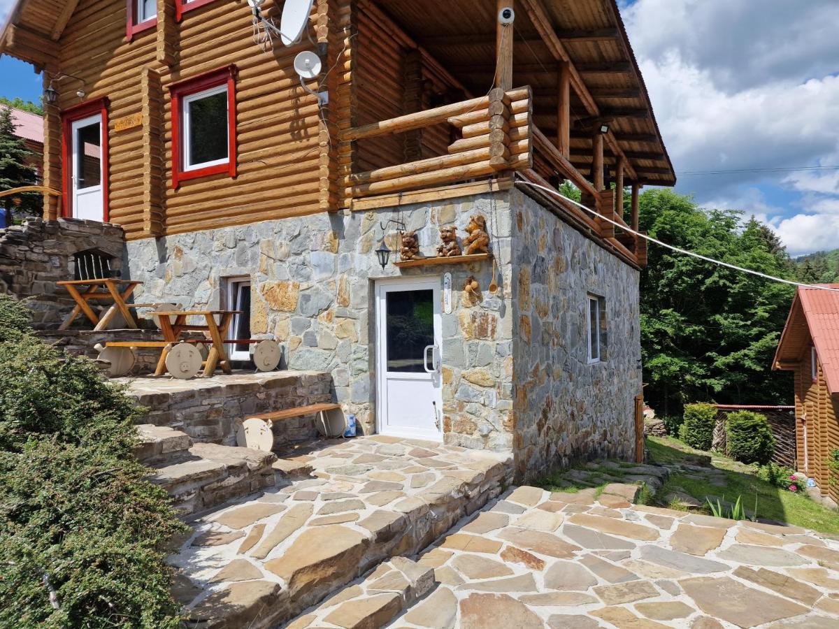 Троє Поросят Villa Slavske Esterno foto